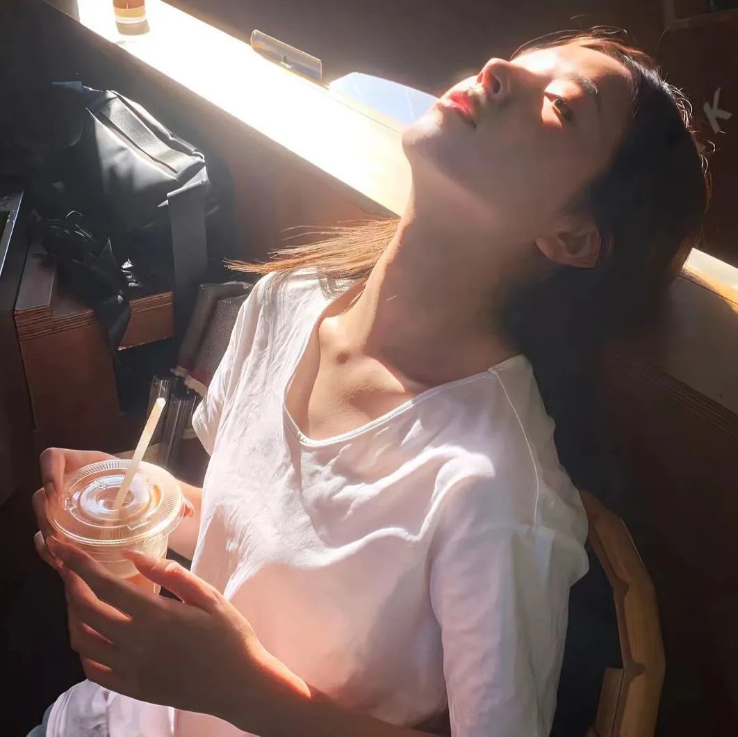 葛洛莉亚·贝尔